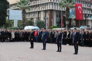 Büyük Önderimizi Saygı ve Özlemle Anıyoruz