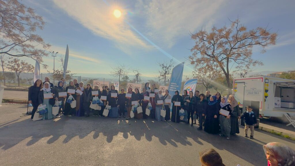 İzmir’de mahalle bostanı üreticileri artık sertifikalı