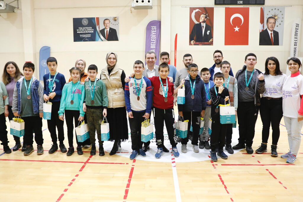 BERGAMA BELEDİYESİ’NDEN ENGELSİZ SPOR VE SANAT ŞÖLENİ