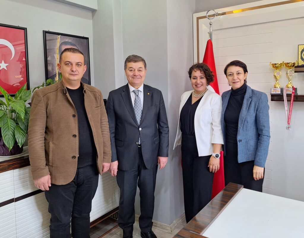 BERTO’DAN BERGAMA İLÇE TARIM VE ORMAN MÜDÜRLÜĞÜ’NE ZİYARET