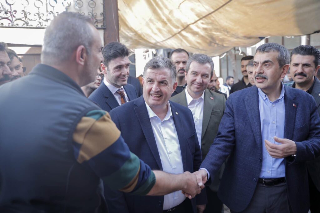 Kınık’ta yapılan Öğretmenevi Bergama’da da olacak