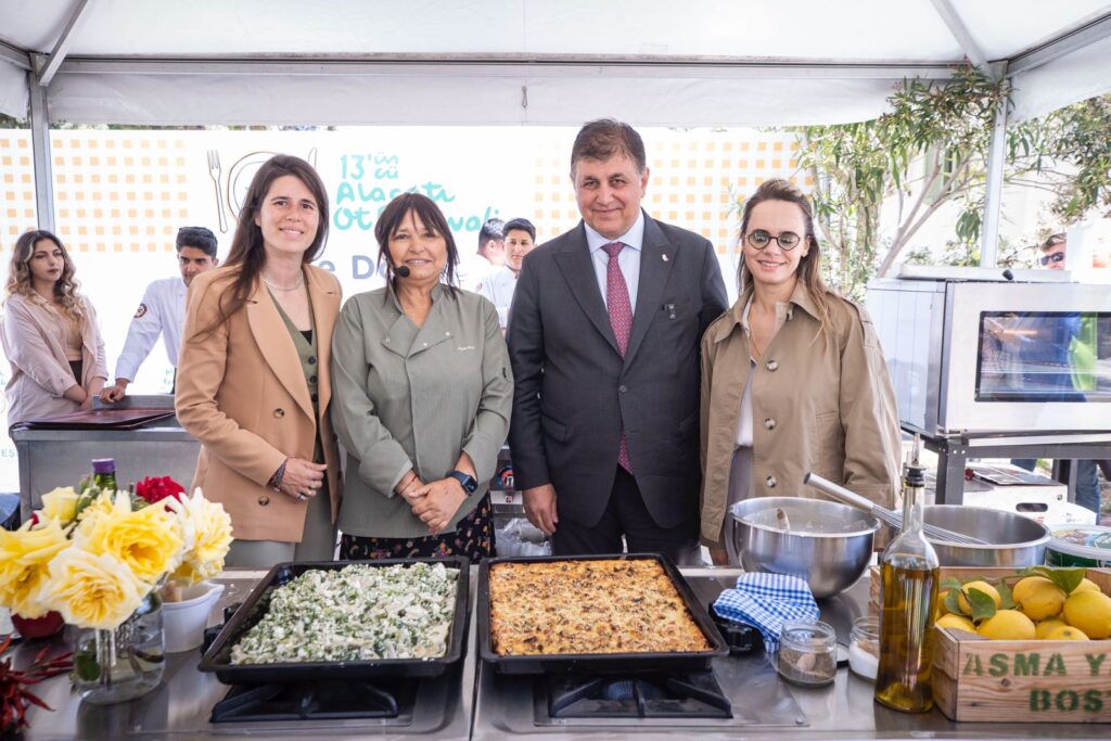Başkan Tugay, Alaçatı Ot Festivali’nin açılışını yaptı