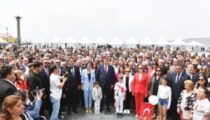 Başkan Tugay CHP’nin 23 Nisan törenine katıldı