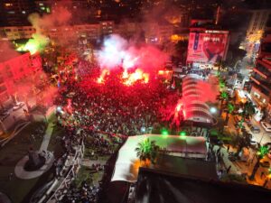 MENEMEN’DE PEHLİVAN FARKLI KAZANDI