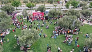 23 NİSAN BERGAMA’DA DOLU DOLU GEÇİYOR –