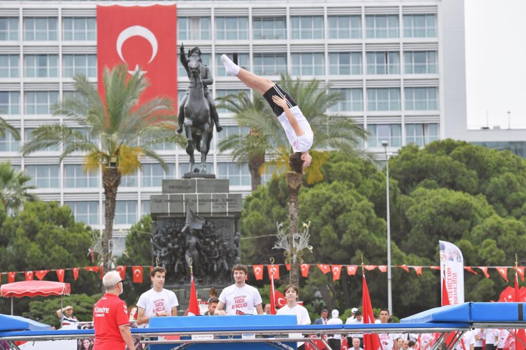 İzmir’de 19 Mayıs coşkusu 