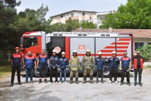 İzmir’in ormanlarına gönüllü kalkanı