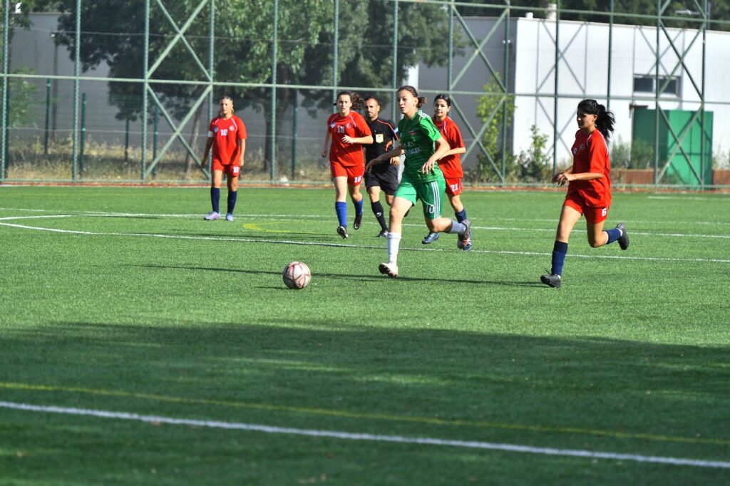U13-U15 Kız Futbol Ligi’nde ilk düdük çaldı