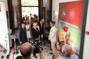 DEÜ’DE 15 TEMMUZ ANMASI: ASLA UNUTMAYACAK, UNUTTURMAYACAĞIZ
