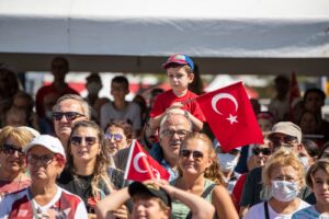 İzmir Marşı 9 Eylül şerefine yükselecek