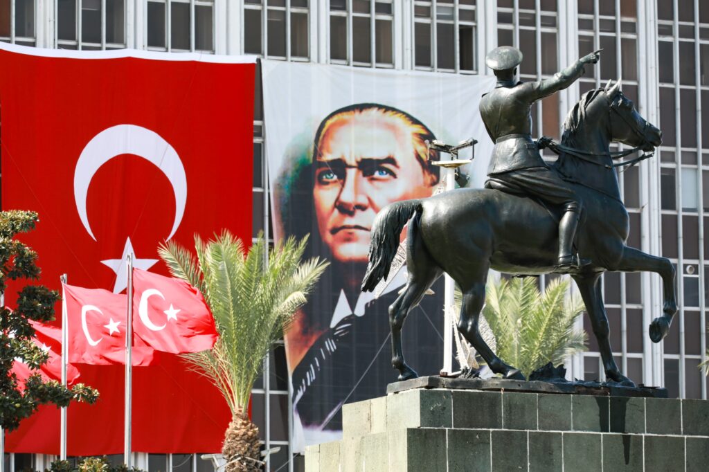 İZMİR’İN KURTULUŞU İÇİN ANLAMLI İŞ BİRLİĞİ: 9 EYLÜL PANELİ DÜZENLENECEK