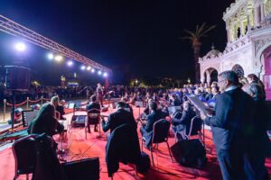 Atatürk Meydanı’nda Cumhuriyet ruhuna yakışır konser