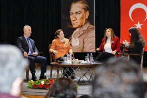 BERGAMA BELEDİYESİ’NDEN “KADINA ŞİDDETE HAYIR” SÖYLEŞİSİ