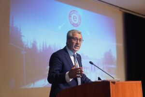  Rektör Budak, “Ege Üniversitesi olarak, meslek yüksekokullarımızı organize sanayi bölgelerine taşımak istiyoruz”