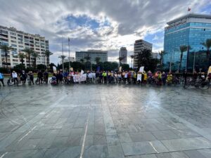 Pedallar daha fazla kabartmalı kitap için çevrildi