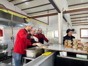 Menemen’in kazanlarında bereket ve dayanışma kaynıyor