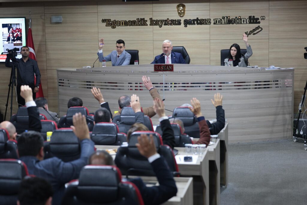 Pehlivan: Belediye ailemle tarih yazdık!