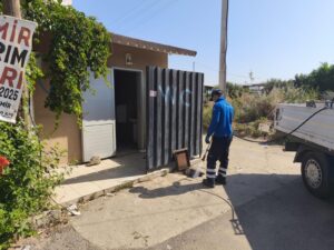 İzmir Büyükşehir Belediyesi 30 ilçede 27 ekiple görev başında