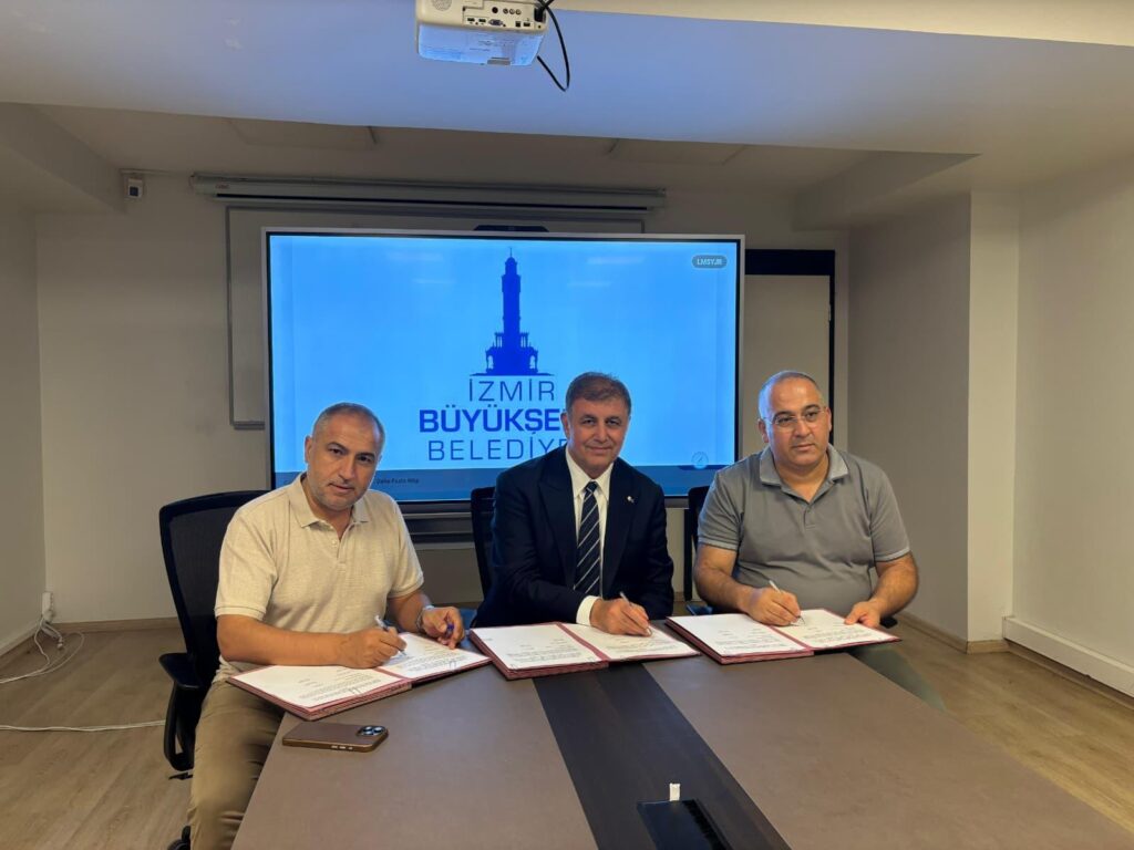 Grand Plaza ve İztarım’da imzalar atıldı