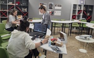 Gençler için ücretsiz Arduino atölyesi