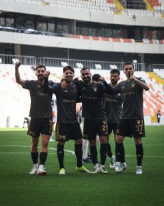 İkinci Sıradaki Aliağa FK’dan Deplasmanda Farklı Galibiyet: 8-1