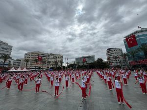 İzmir’de 23 Nisan coşkusu