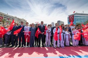İzmir’de 19 Mayıs coşkusu