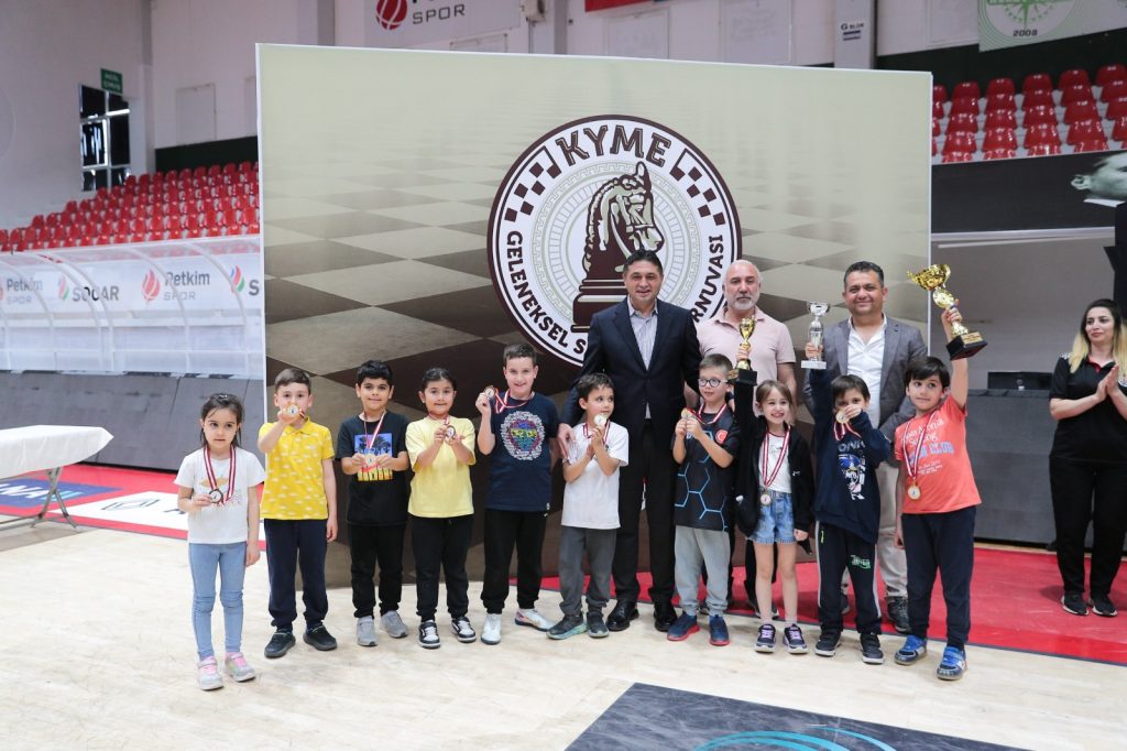 Aliağa Belediyesi’nden ’30. KYME Satranç Turnuvası’