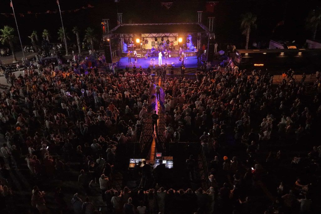 ALİAĞA SANAT GÜNLERİ ŞAKRAN ZEYTİN VE DENİZ FESTİVALİ İLE BAŞLADI