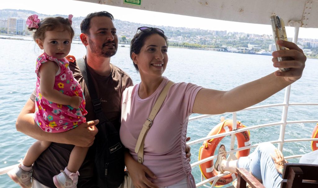 İzmirliler Körfez’de nefes aldı