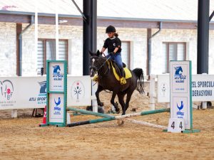 ALİAPARK ATLI SPOR KULÜBÜ’NDE İLK LİSANS SINAVI GERÇEKLEŞTİRİLDİ