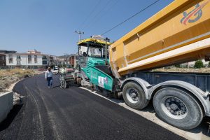 Bergama’da yollar yenileniyor, ulaşım daha güvenli hale geliyor