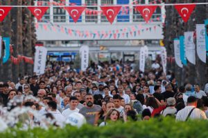 İEF’de eğlence ve sürprizler bir arada 